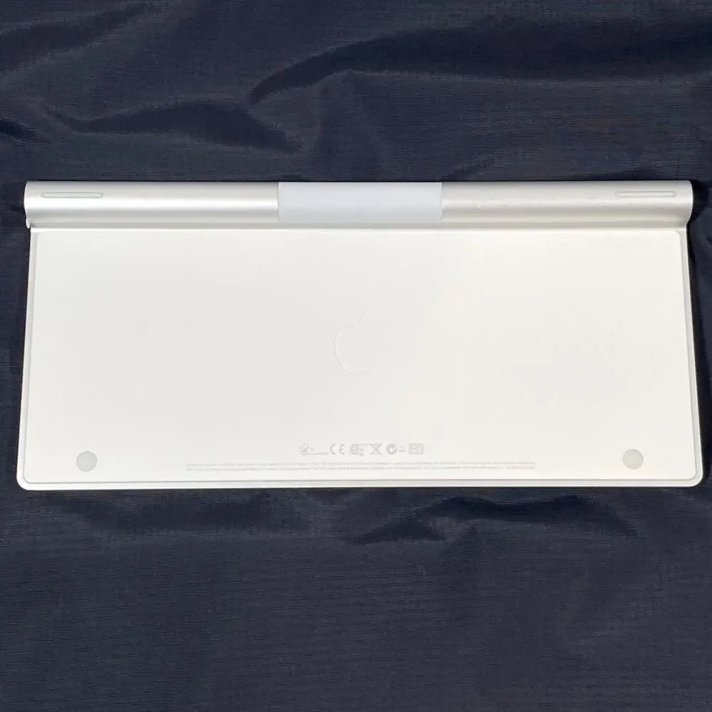 Apple Wireless Keyboard Model A1314 Fully Tested & Working - White - Aluminum